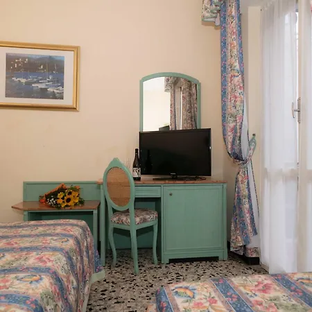Hotel Magnolia Albenga Exterior photo